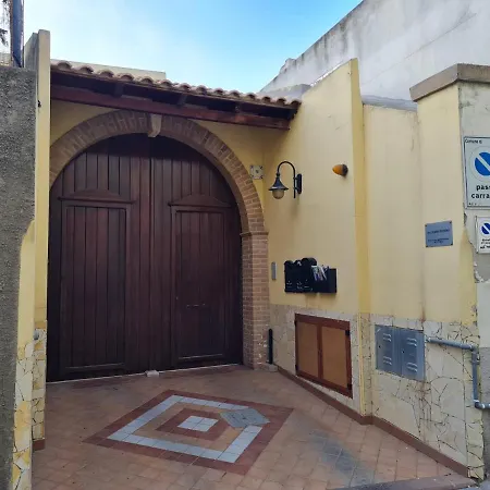 Stanza Con Bagno In Appartamento Condiviso Homestay *